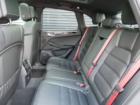 New 2025 Porsche Macan S image 6