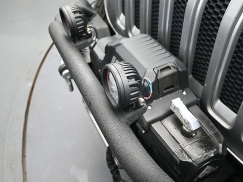 Used 2020 Jeep Wrangler Unlimited Sahara AWD/4WD image 24