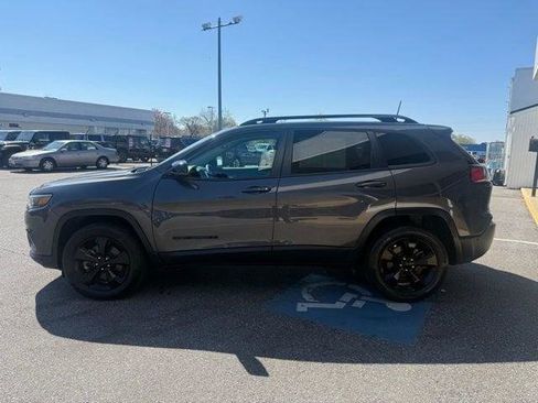 Certified 2023 Jeep Cherokee Altitude Lux AWD/4WD image 16