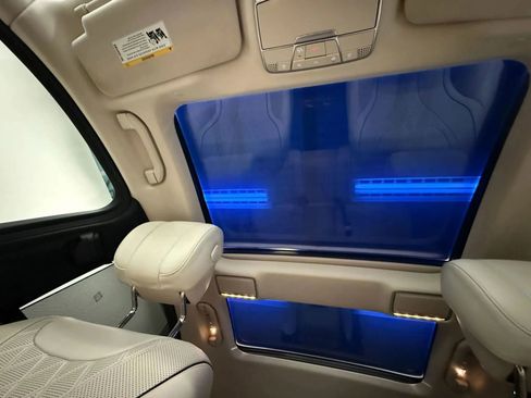 Used 2019 Mercedes-Benz S 560 Sedan image 36