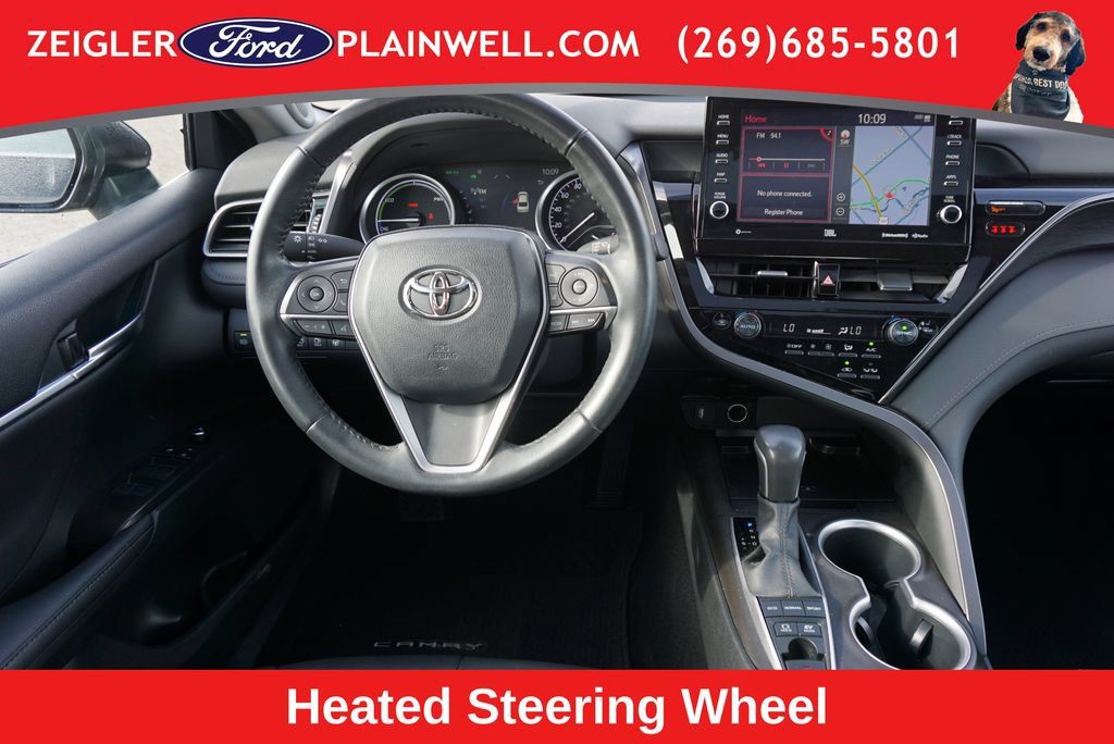 Used 2022 Toyota Camry XLE w/ Navigation Upgrade Package FWD image 12