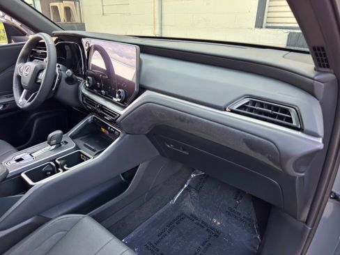 Used 2024 Lexus TX 500h AWD w/ Technology Package image 15