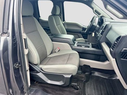 Used 2017 Ford F150 XL w/ Equipment Group 101A Mid AWD/4WD image 32