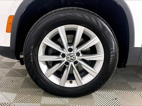 Used 2017 Volkswagen Tiguan S FWD image 7