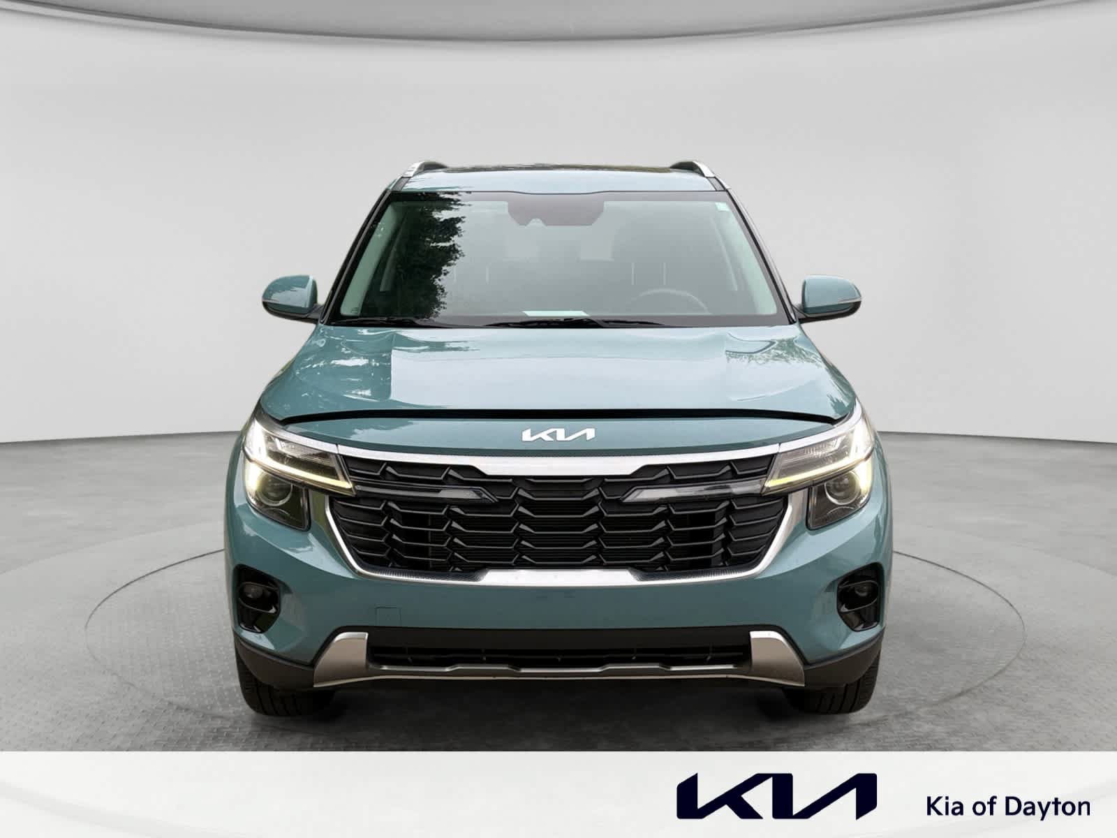 Used 2024 Kia Seltos EX AWD/4WD image 2