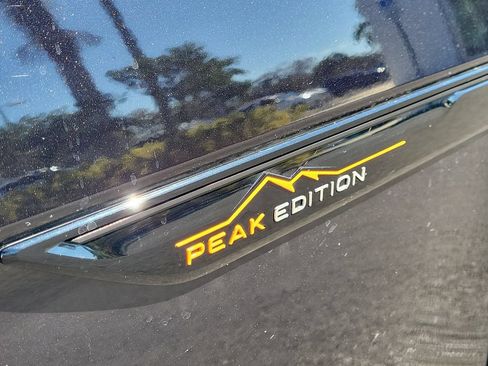 Certified 2025 Volkswagen Atlas Peak Edition SE AWD/4WD image 7