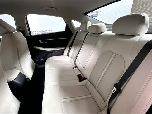 Used 2025 Hyundai Sonata SEL FWD image 21