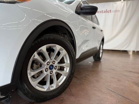 Used 2021 Ford Escape S image 17