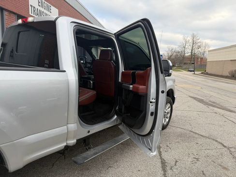 Used 2018 Ford F250 Platinum w/ Platinum Ultimate Package image 5