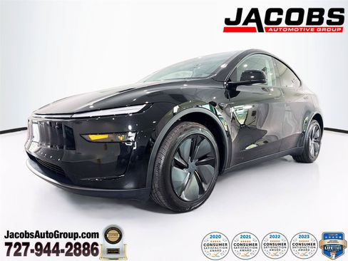 Used 2026 Tesla Model Y 2WD image 1