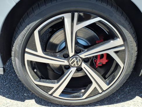 New 2026 Volkswagen GTI SE FWD image 8