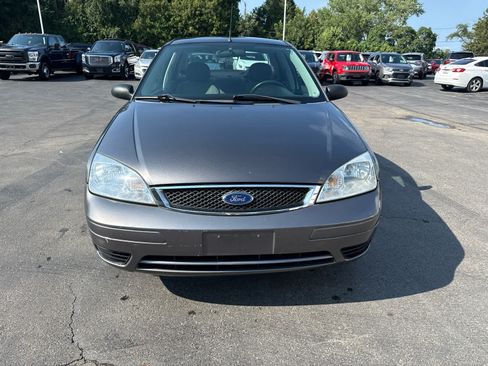 Used 2007 Ford Focus S FWD image 8