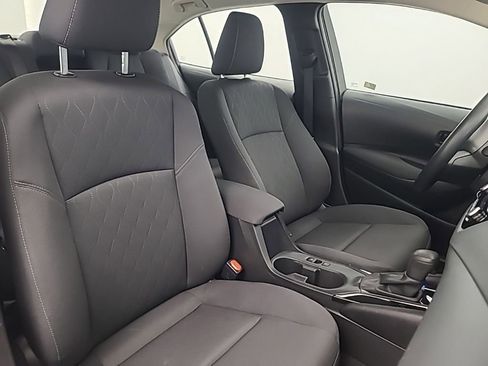 Used 2025 Toyota Corolla LE image 6