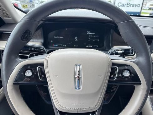 Used 2022 Lincoln Aviator Reserve w/ Equipment Group 201A RWD image 11