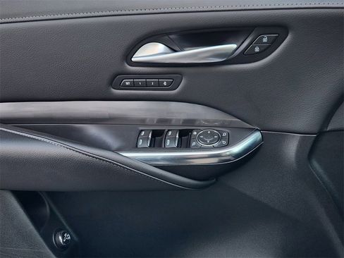 Used 2024 Cadillac XT4 Premium Luxury image 23