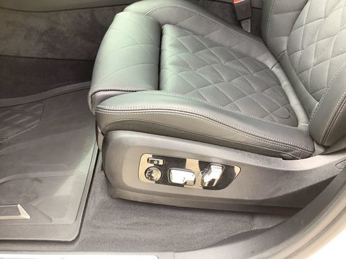 Used 2026 BMW X5 sDrive40i w/ M Sport Package RWD image 15