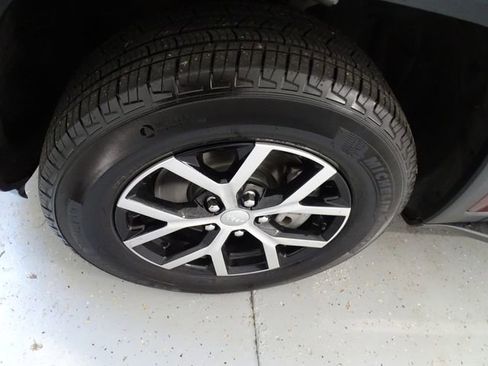Certified 2024 Jeep Grand Cherokee L Limited w/ Luxury Tech Group II AWD/4WD image 29