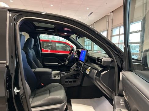 New 2025 Toyota 4Runner Limited image 21