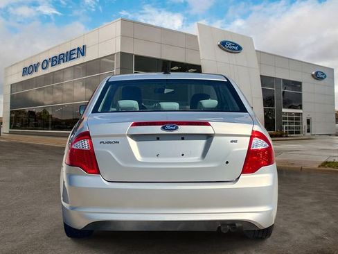 Used 2010 Ford Fusion SE image 4