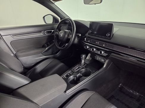 Used 2022 Honda Civic Sport image 32