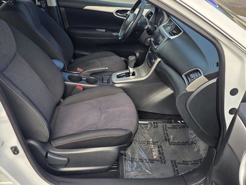 Used 2015 Nissan Sentra SV image 10