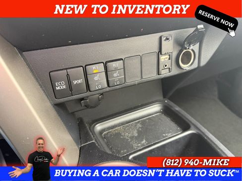 Used 2013 Toyota RAV4 Limited image 31