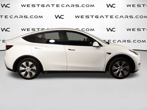 Used 2023 Tesla Model Y 2WD image 52