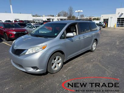 Used 2014 Toyota Sienna LE