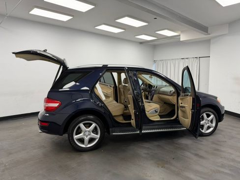 Used 2010 Mercedes-Benz ML 550 4MATIC image 26