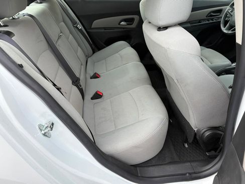 Used 2015 Chevrolet Cruze LT w/ Enhanced Safety Package image 9