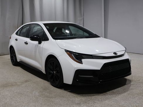 Used 2022 Toyota Corolla SE image 1
