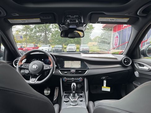 New 2025 Alfa Romeo Giulia Intensa w/ Driving Assist Package image 14