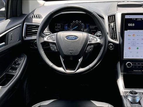 Certified 2024 Ford Edge SEL AWD/4WD image 5