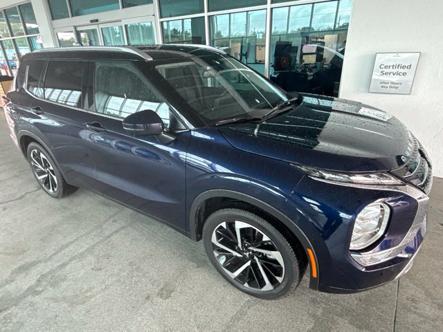 Used 2024 Mitsubishi Outlander SEL FWD image 3