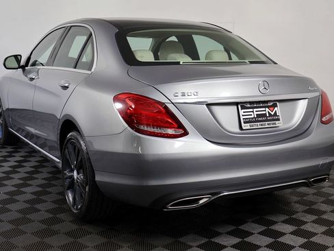 Used 2016 Mercedes-Benz C 300 4MATIC Sedan image 11