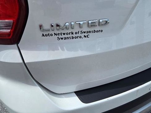 Used 2017 Ford Explorer Limited w/ Equipment Group 301A FWD image 6