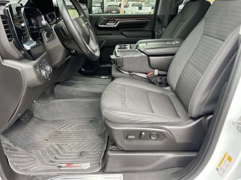 Used 2024 Chevrolet Silverado 2500 LT image 16