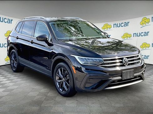 Used 2022 Volkswagen Tiguan SE AWD/4WD image 1