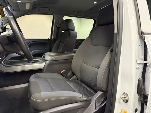 Used 2018 Chevrolet Silverado 1500 LT w/ All Star Edition image 24