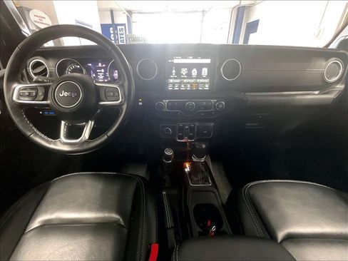 Used 2023 Jeep Wrangler Unlimited Sahara w/ Cold Weather Group AWD/4WD image 21