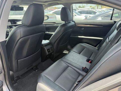 Used 2018 Lexus ES 350 w/ Premier Package image 15