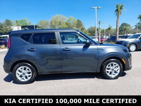 Certified 2025 Kia Soul LX w/ LX Technology Package image 4