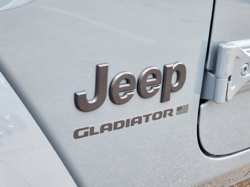 New 2026 Jeep Gladiator Sport AWD/4WD image 10