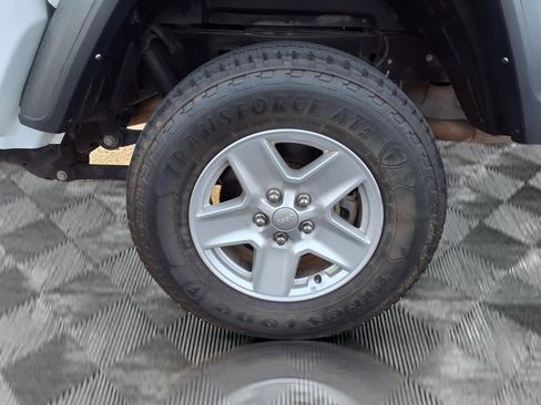 Used 2023 Jeep Gladiator Sport image 20