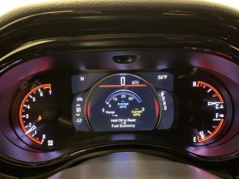 Used 2022 Dodge Durango SXT image 11