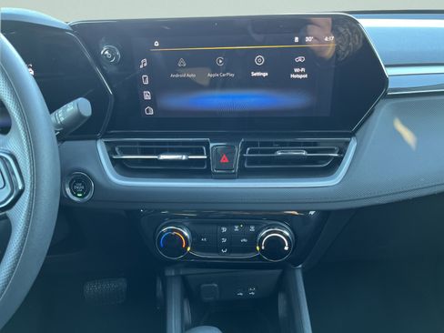 Used 2025 Chevrolet TrailBlazer LT w/ Driver Confidence Package image 27