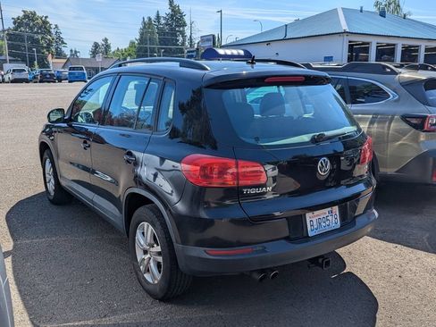 Used 2016 Volkswagen Tiguan S FWD image 3