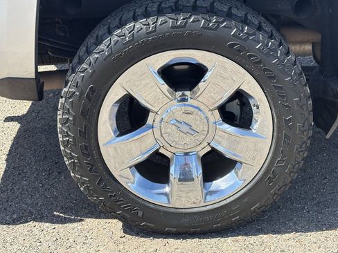 Used 2017 Chevrolet Silverado 1500 LTZ w/ Texas Edition AWD/4WD image 10