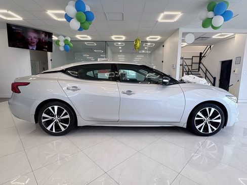 Used 2018 Nissan Maxima Platinum FWD image 5