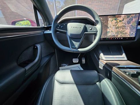 Used 2023 Tesla Model X AWD/4WD image 4